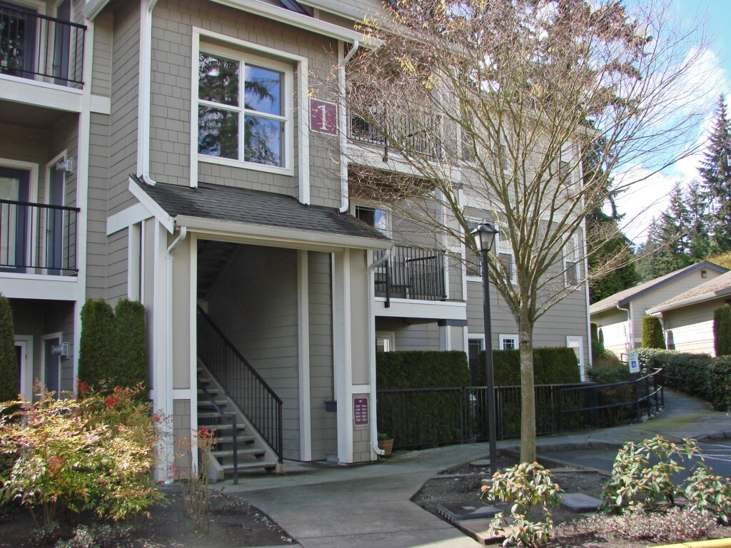 Property Photo: 107 164th St SE 1201 WA 98012