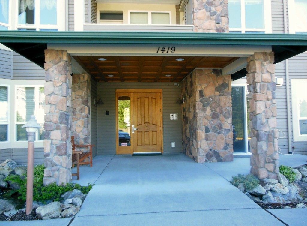 Property Photo:  1419 Digby Place 310  WA 98273 