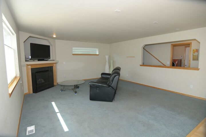 Property Photo: 5127 NE 11th Court WA 98059