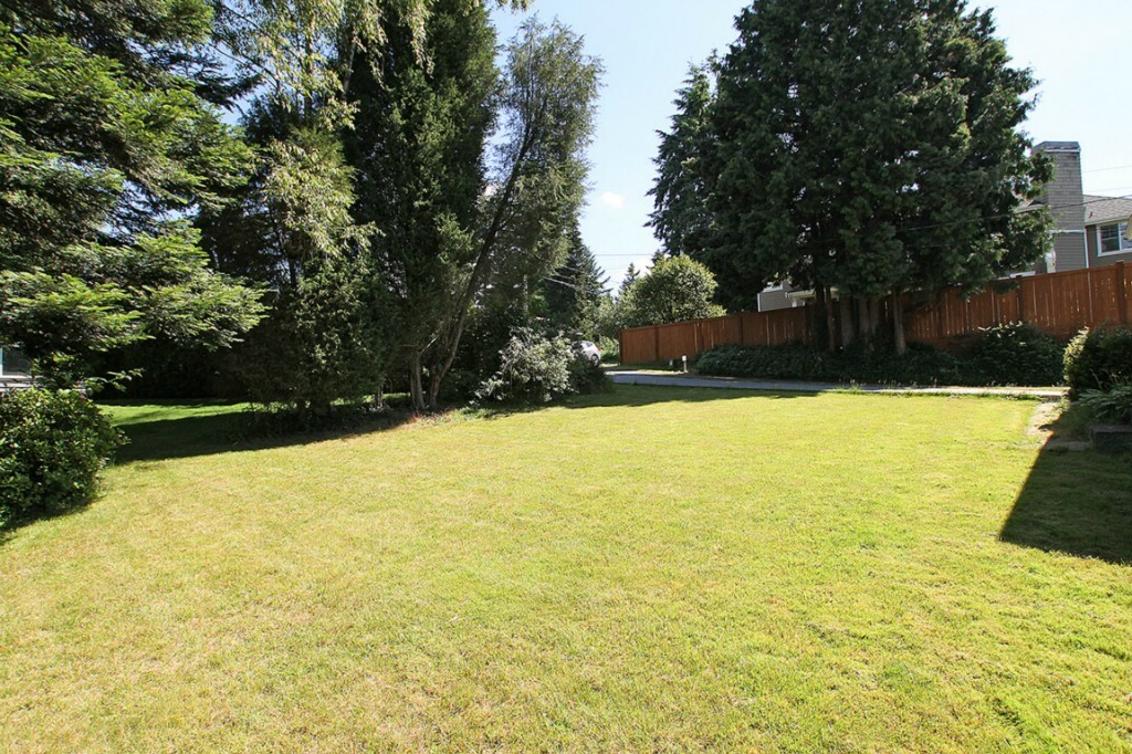 Property Photo: 1419 108th Ave SE WA 98004