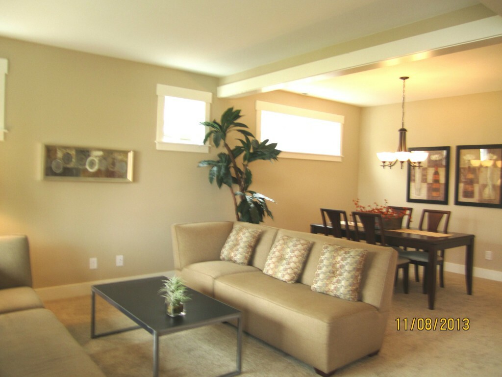 Property Photo: 4925 NE 8th St WA 98059