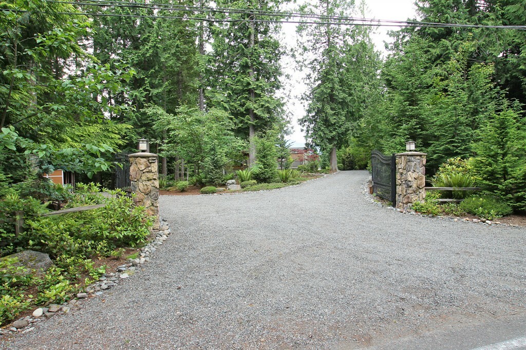 Property Photo:  7571 Lake Alice Rd SE  WA 98024 