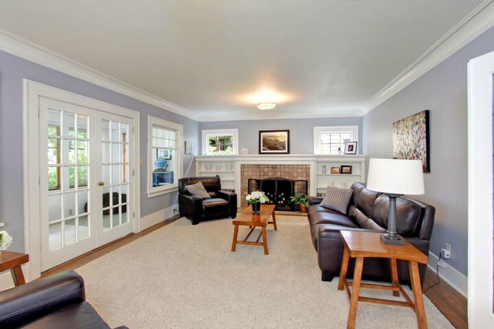 Property Photo: 5256 17th Avenue NE WA 98105