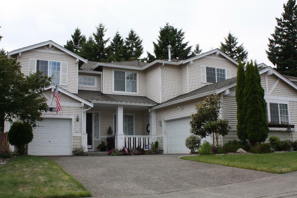 Property Photo:  5832 Panorama Dr SE  WA 98092 