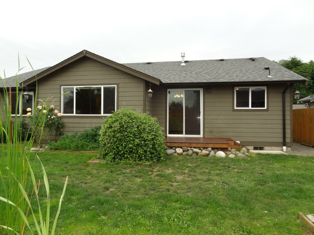 Property Photo:  6445 Portal Manor Dr  WA 98248 