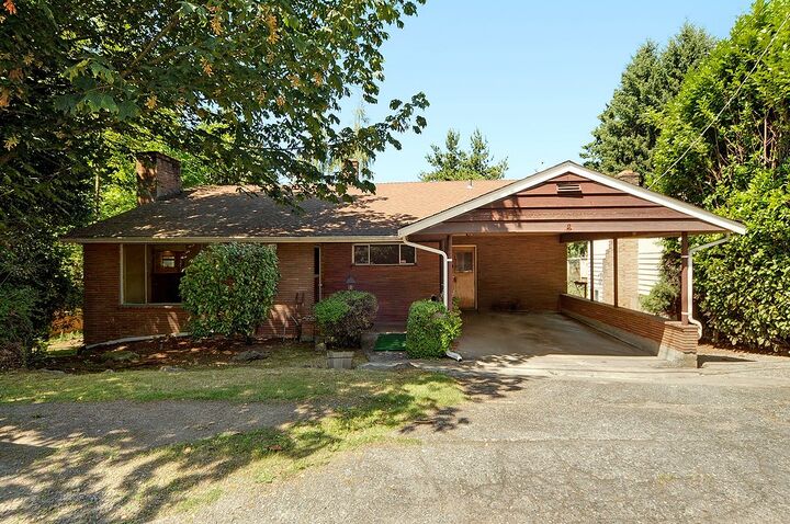 8809 Meridian Ave N  Seattle WA 98103 photo