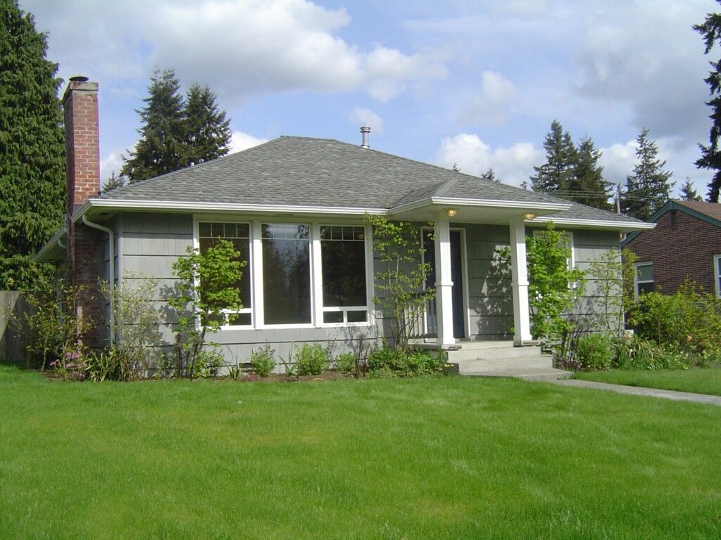 Property Photo:  6525  Willow Road  WA 98203 