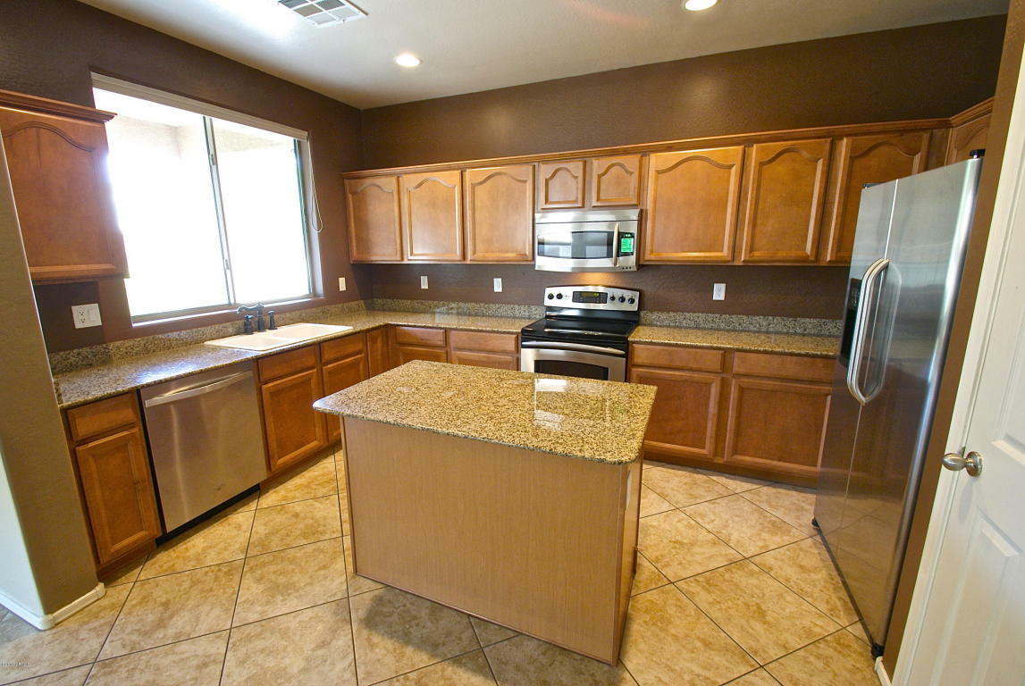 Property Photo:  3067 S Lois Lane  AZ 85295 