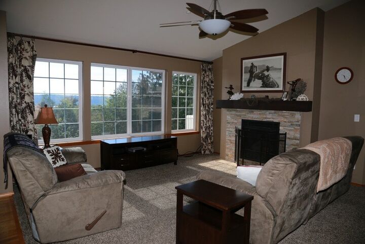 Property Photo:  32109 108th Ave SE  WA 98092 