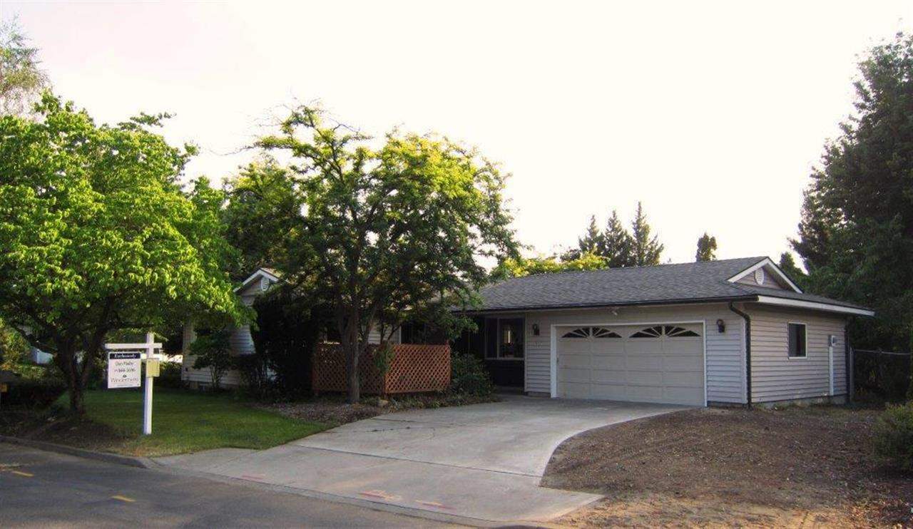 Property Photo: 9727 N Moore St WA 99208