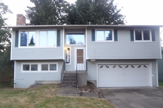 Property Photo: 13048 SE 159 Place WA 98058