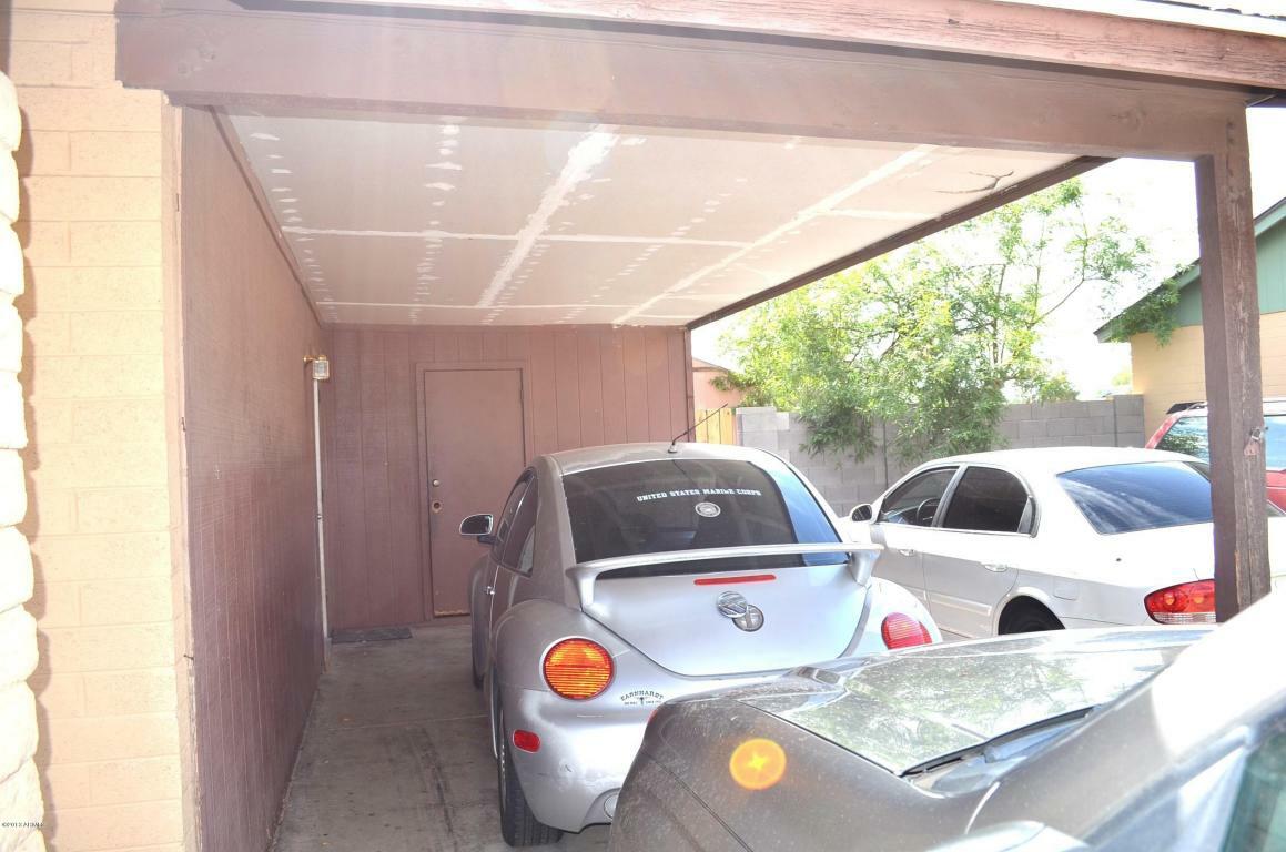 Property Photo:  5215 S 44th Street  AZ 85040 