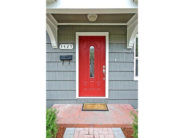 Property Photo: 3425 16th Avenue S WA 98144