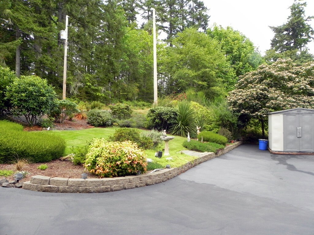 Property Photo:  91 E Franjo Beach Dr  WA 98584 