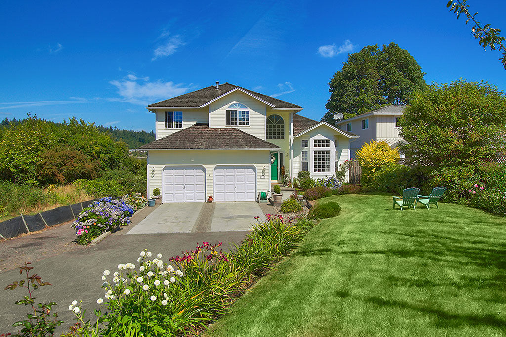 Property Photo: 8117 SE Bay St WA 98366