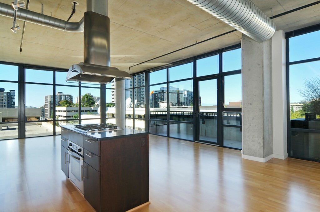 Property Photo: 2720 3rd Ave 501 WA 98121