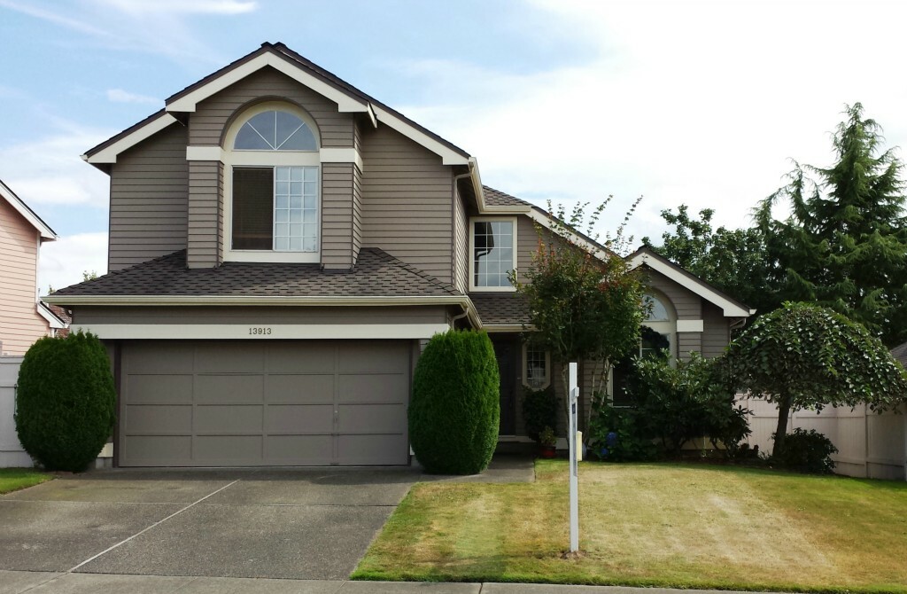 Property Photo: 13913 SE 275th St WA 98042