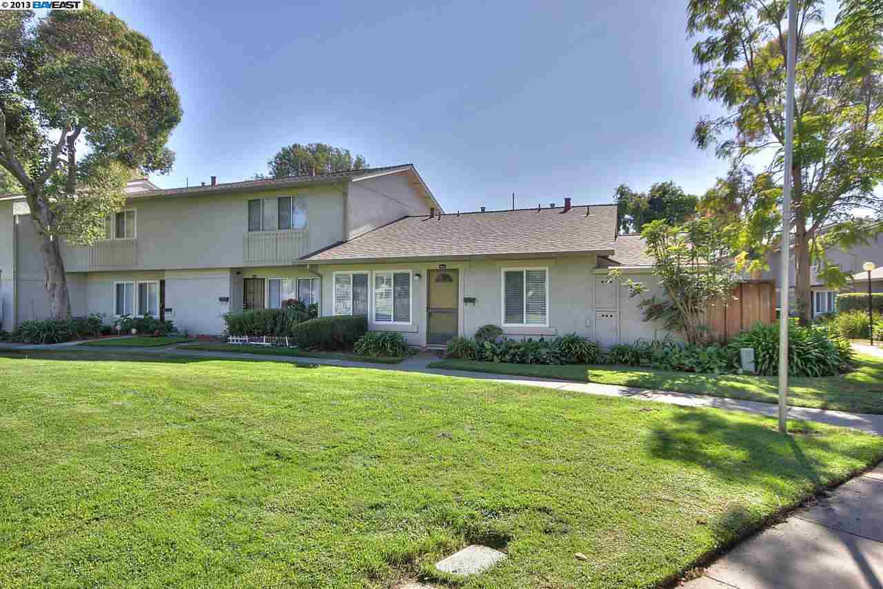 Property Photo: 36923 Bolina Ter CA 94536-5617