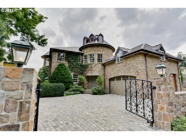 Property Photo:  3232 Lakeview Blvd  OR 97035 