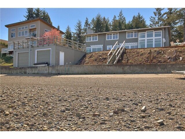 Property Photo: 1109 14th Ave WA 98333