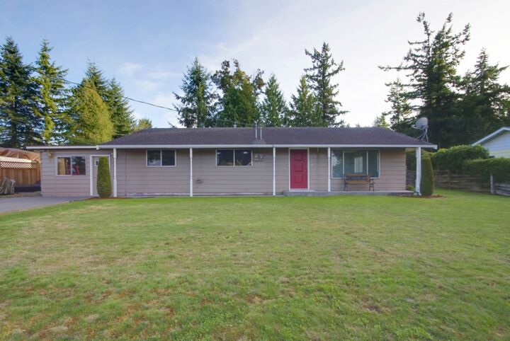 Property Photo: 815 Meadowlark Dr WA 98264