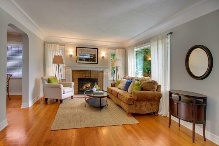 Property Photo:  342 NE 55th St  WA 98105 