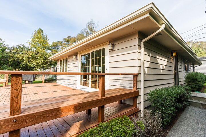 Property Photo: 3034 NE Blakeley Street WA 98105