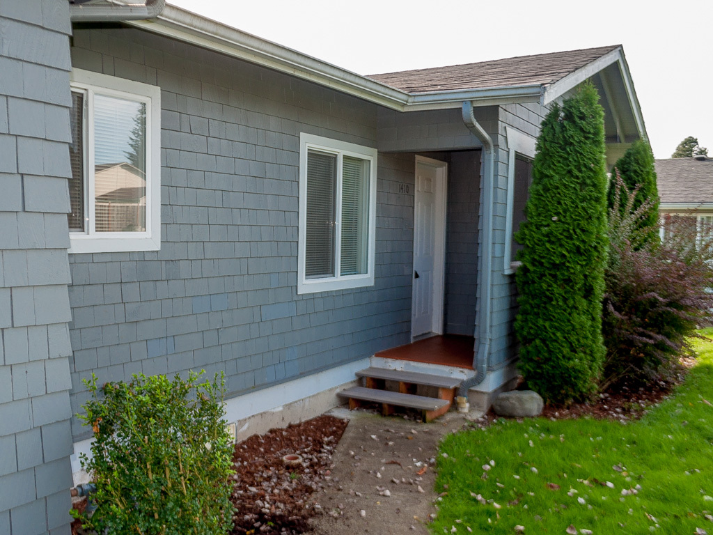Property Photo: 1410 E Illinois St WA 98226