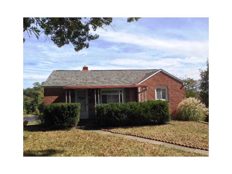 Property Photo:  89 Montclair Drive  PA 15122 