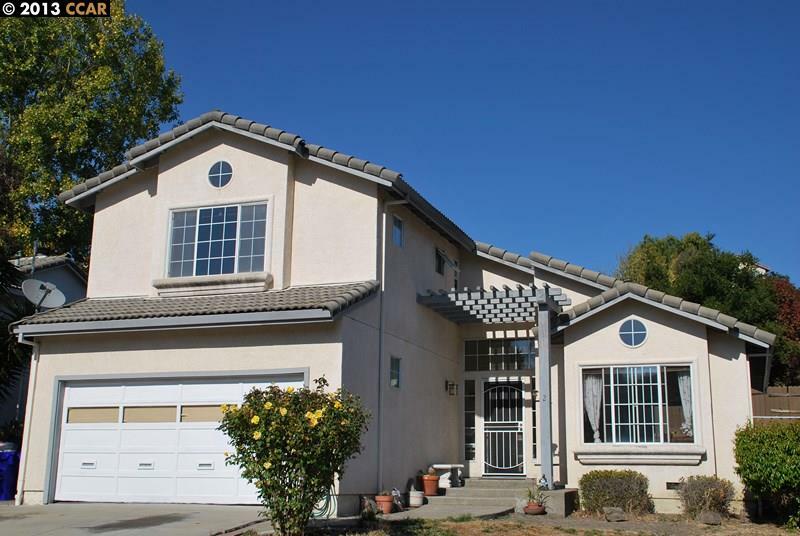 Property Photo:  2 Harrison Ct  CA 94803-2500 