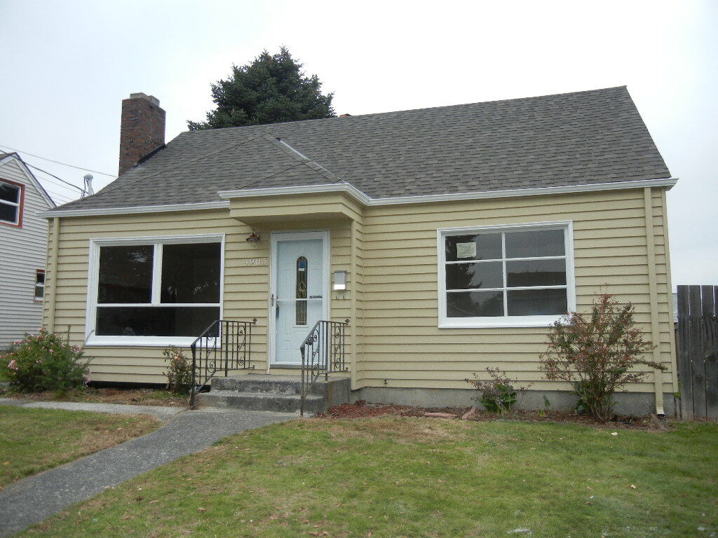 Property Photo: 4905 N 18th St WA 98406
