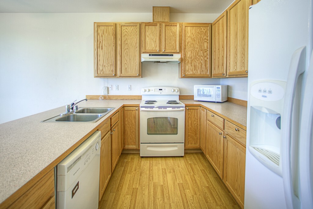 Property Photo: 11031 2nd Ave SW 10 WA 98146