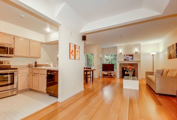 Property Photo: 15868 NE 93rd Way WA 98052