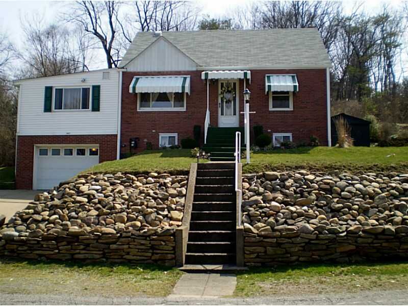 Property Photo:  2411 Woodbine Road  PA 15001 