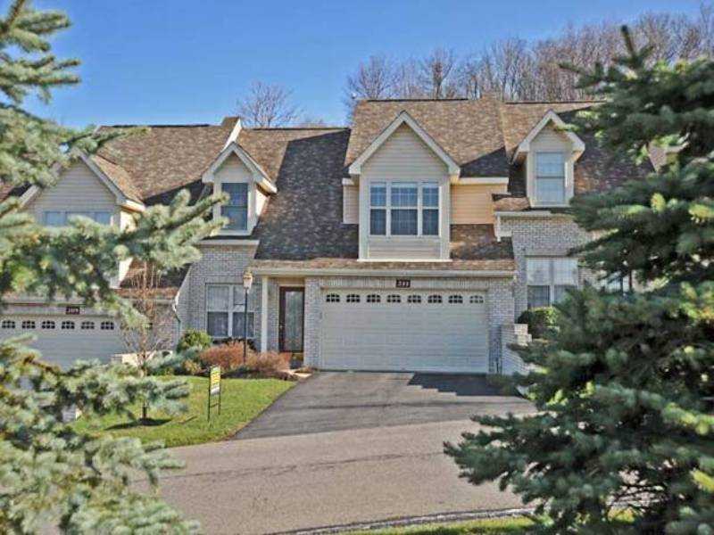 Property Photo: 211 Rocky Circle PA 15071