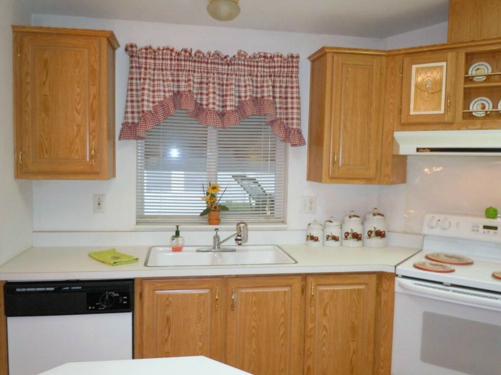 Property Photo: 1015 NE Saturn Lane WA 98311