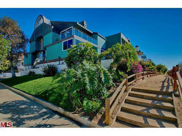 Property Photo: 4603 Roma Ct CA 90292