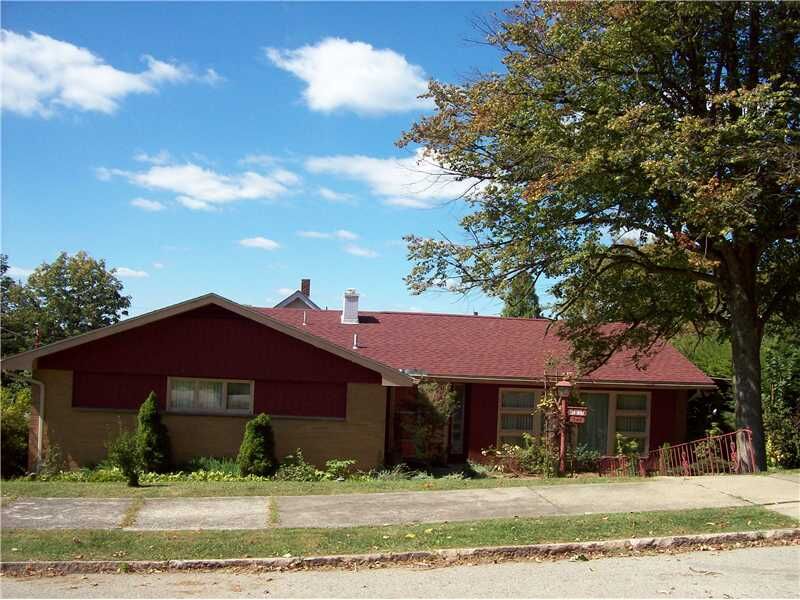 Property Photo:  249 Wills Rd  PA 15425 