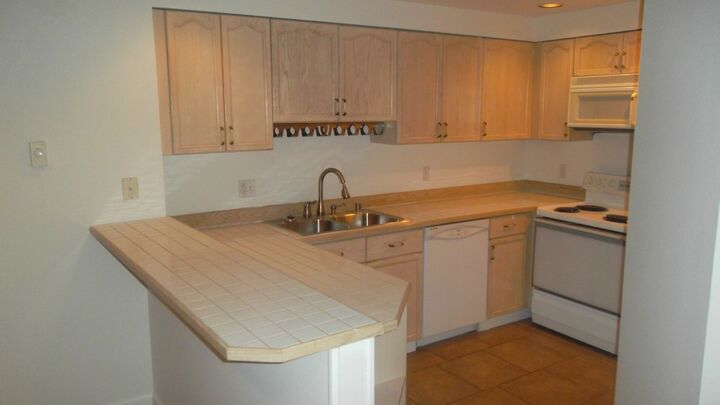 Property Photo: 15805 Waynita Wy NE D107 WA 98011