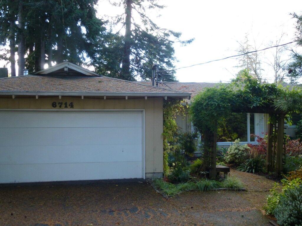 Property Photo:  6714  160 Street SW  WA 98026 