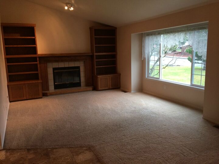 Property Photo:  203 S 30th Place  WA 98274 