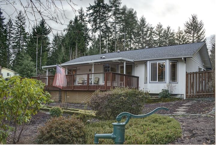 Property Photo:  80 E Balmoral Wy  WA 98584