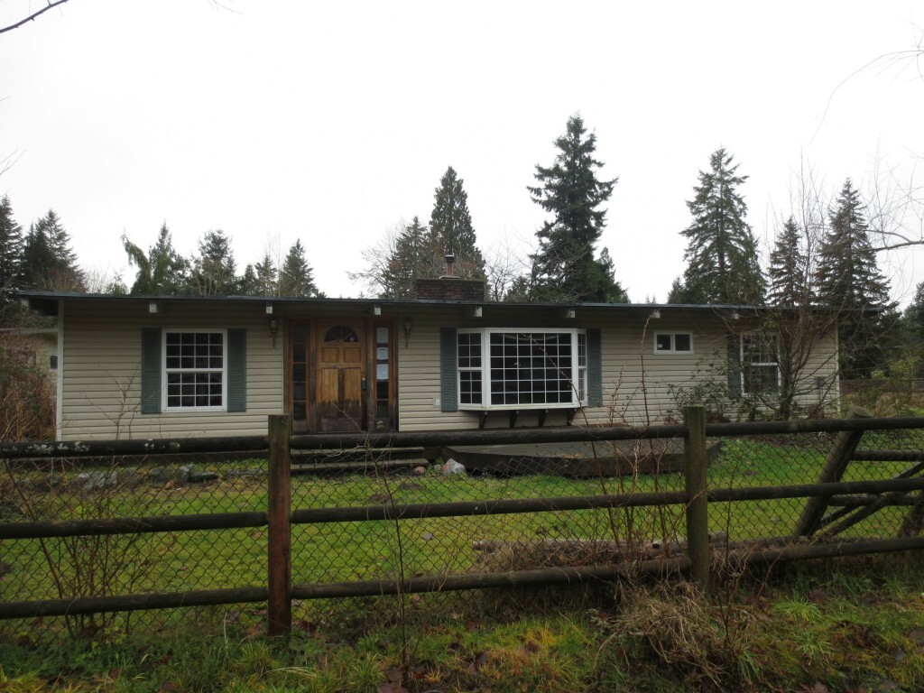 Property Photo: 6821 164th St SE WA 98296