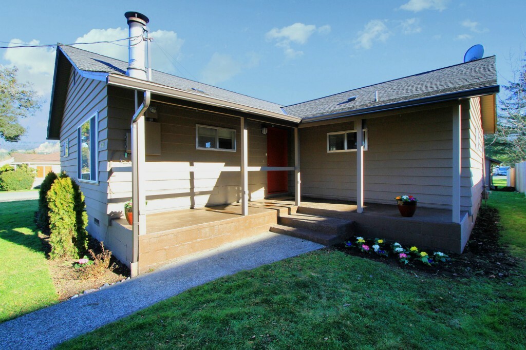 Property Photo: 4304 338th Place SE WA 98024