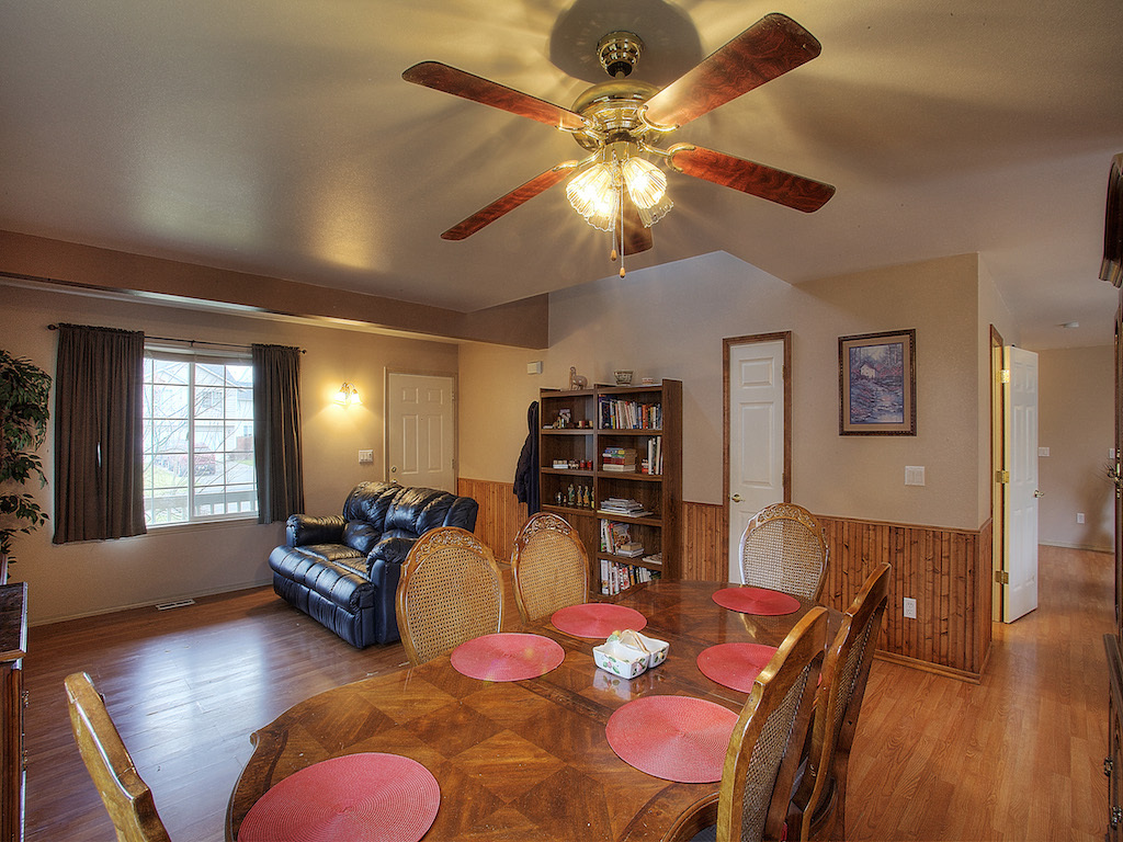 Property Photo: 9202 150th St E WA 98375
