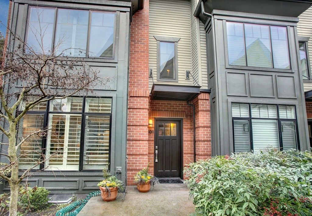 Property Photo:  10575 NE 12th Place 101  WA 98004 