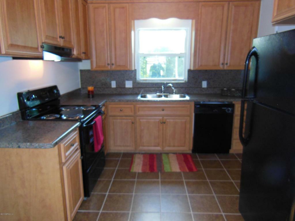 Property Photo: 2212 Lou Drive W FL