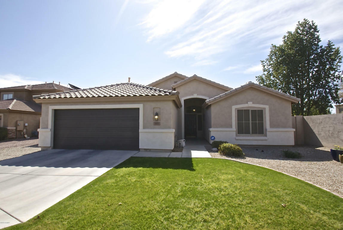 Property Photo:  803 W Canary Way  AZ 85286 