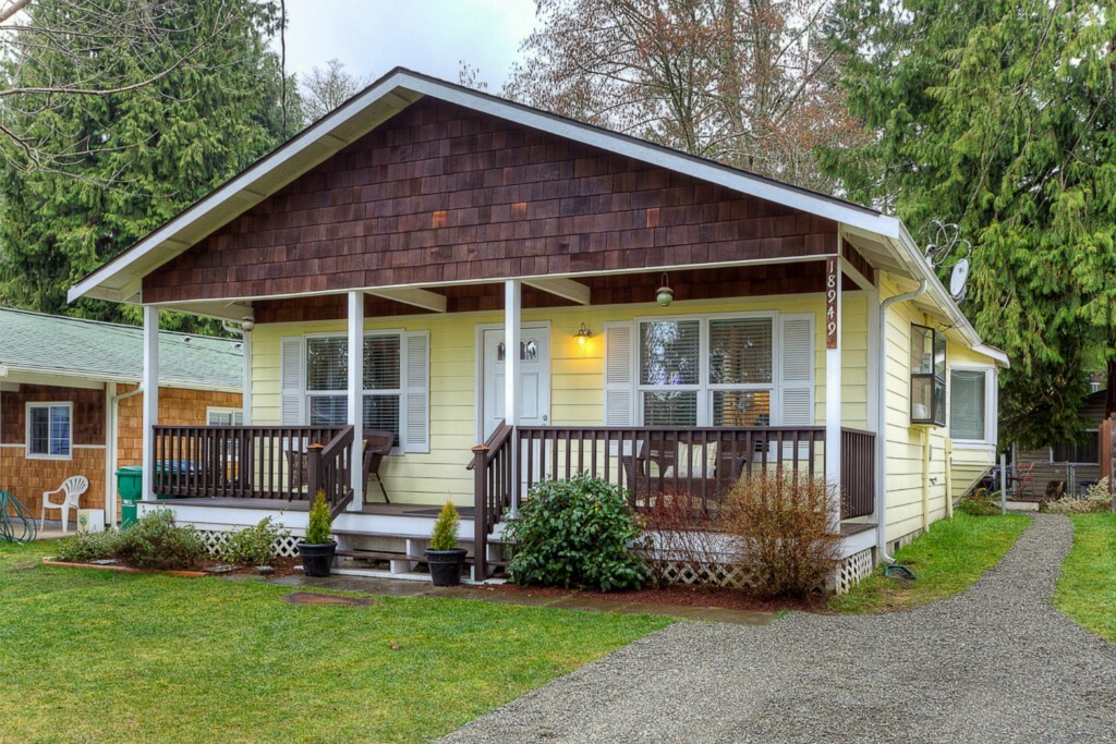 Property Photo:  18949 Harris Avenue NE  WA 98392 