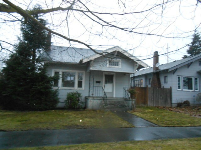 Property Photo:  1632 McDougall Ave  WA 98201 